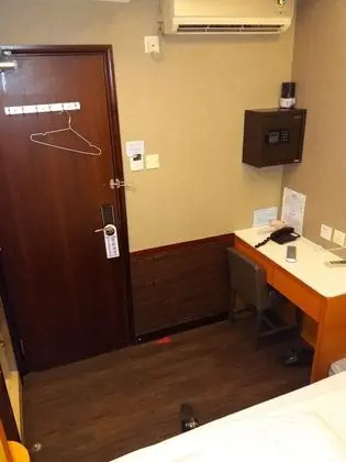 Deluxe Double Room(with Window)