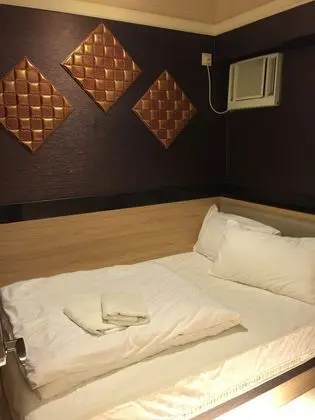 Senior Tek Büyük Yataklı Oda
