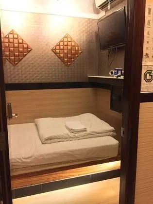 Senior Tek Büyük Yataklı Oda