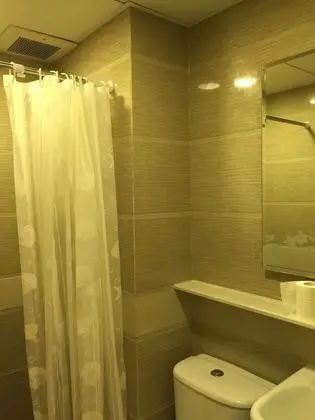 Senior Tek Büyük Yataklı Oda