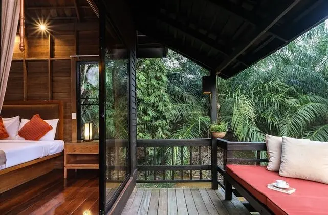 Baan Bueng Bua