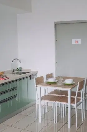 Odada yemek servisi