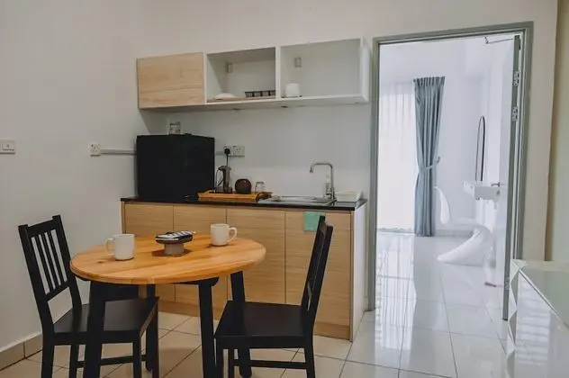 Odada yemek servisi