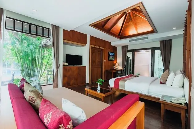 Jacuzzi Villa