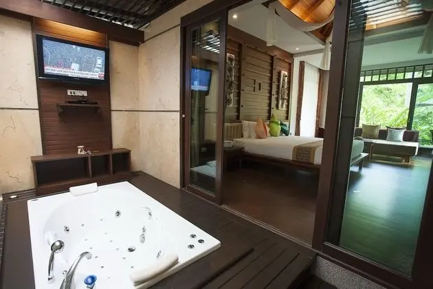 Jacuzzi Villa