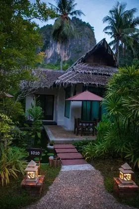 Jacuzzi Villa