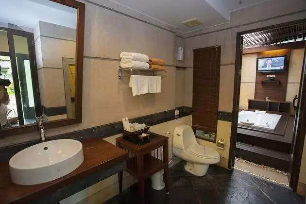 Jacuzzi Villa