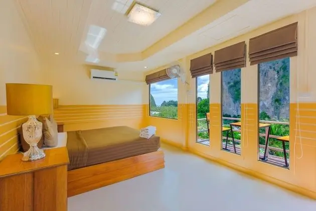 Standard Double Room with Mountain View