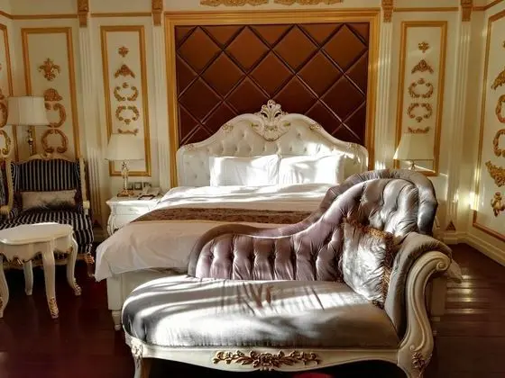 Deluxe Tek Büyük Yataklı Oda