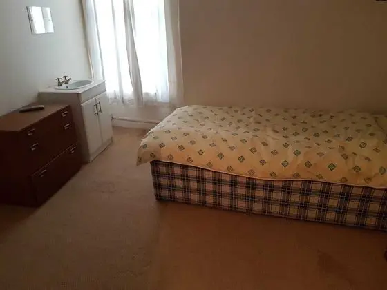 Basic Tek Kişilik Oda, Ortak Banyo