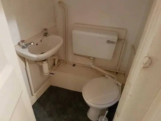 Basic Tek Kişilik Oda, Ortak Banyo