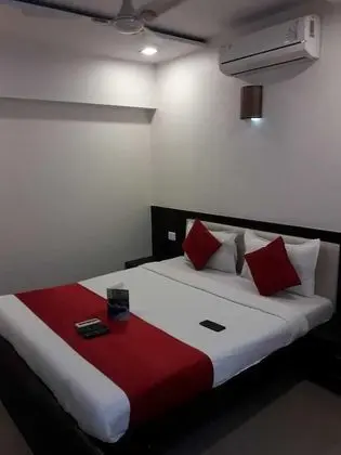 Deluxe Tek Büyük veya İki Ayrı Yataklı Oda, Sigara İçilmez, Şehir Manzaralı