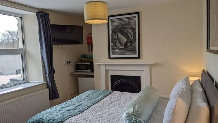 Comfort Tek Büyük Yataklı Oda