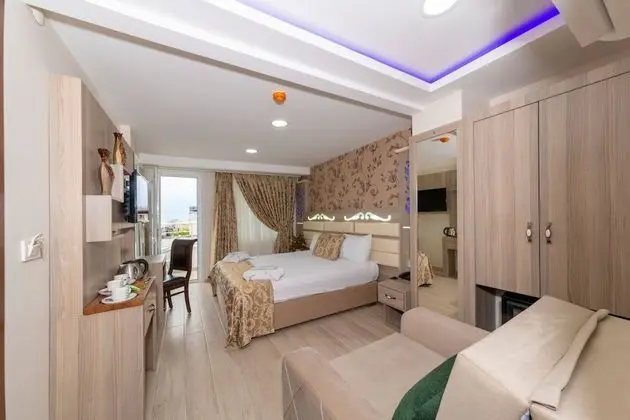 Standard Tek Büyük veya İki Ayrı Yataklı Oda, Balkon