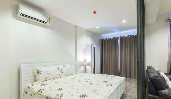 1-Bedroom Condo with Pool View