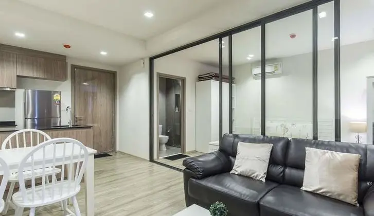 1-Bedroom Condo with Pool View