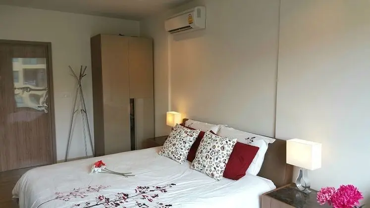 1-Bedroom Condo with Pool View