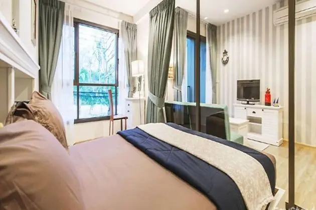One Bedroom Apartment