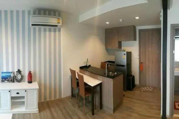 One Bedroom Apartment