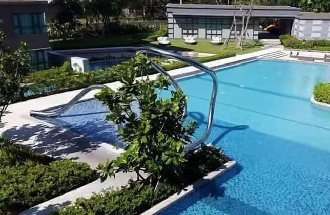 1-Bedroom Condo with Pool View