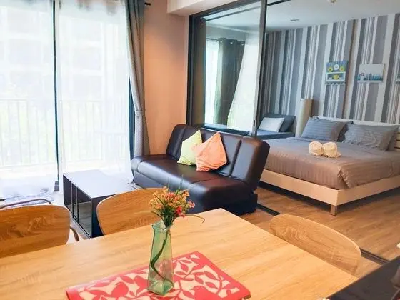 1-Bedroom Condo with Pool View