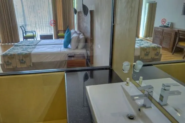Deluxe İki Ayrı Yataklı Oda, 2 Tek Kişilik Yatak, Balkon, Kısmi Göl Manzaralı