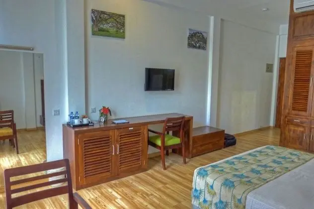 Deluxe Tek Büyük Yataklı Oda, 1 En Büyük (King) Boy Yatak, Balkon, Kısmi Göl Manzaralı