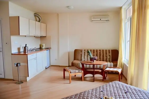 Standard Stüdyo, Balkon