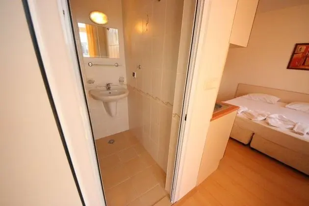 Classic Stüdyo, Balkon, Havuz Manzaralı