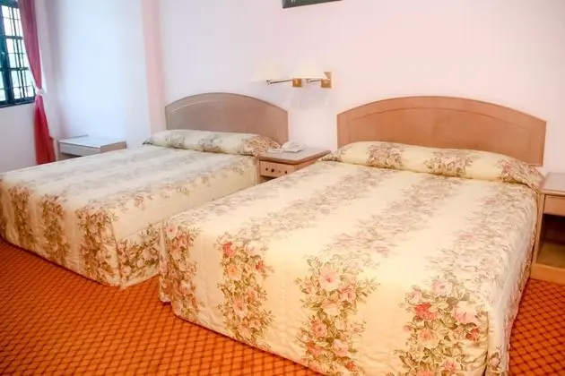 Deluxe Dört Kişilik Oda