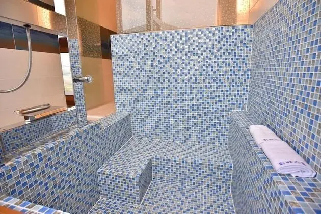 Deluxe Tek Büyük Yataklı Oda, 1 Büyük (Queen) Boy Yatak, Dağ Manzaralı
