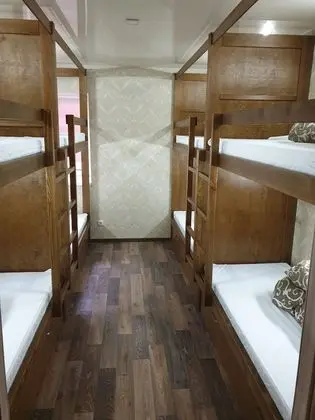 Basic Ortak Ranzalı Oda, Sadece erkekler için (8 beds)