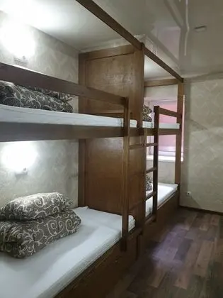 Basic Ortak Ranzalı Oda, Sadece erkekler için (8 beds)