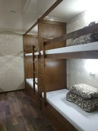 Basic Ortak Ranzalı Oda, Sadece erkekler için (8 beds)
