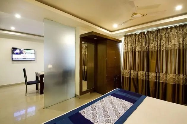 Deluxe Tek Büyük Yataklı Oda, 1 Yatak Odası, Sigara İçilebilir, Şehir Manzaralı