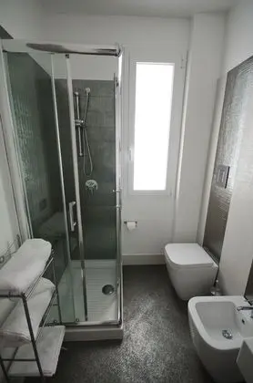 Standard Tek Büyük veya İki Ayrı Yataklı Oda, 1 Çift Kişilik veya 2 Tek Kişilik Yatak, Özel Banyo