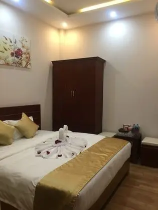 Basic Tek Büyük Yataklı Oda