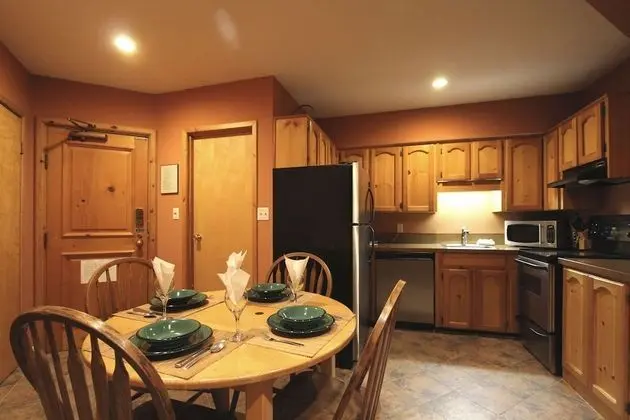 Standard Çatı Katı (Loft), 2 Banyolu, Avlu Manzaralı