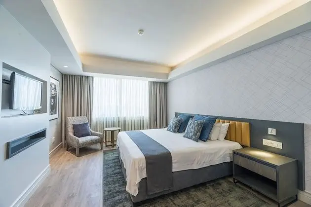 Towers Luxury Single Room