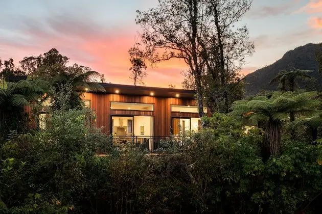Deluxe Ağaç Ev, Sıcak Su Havuzu (Treehouse)