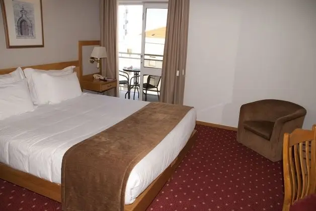 Tek Büyük veya İki Ayrı Yataklı Oda, Balkon