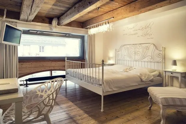 Tek Büyük Yataklı Oda