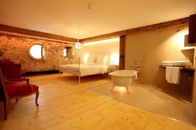 Tek Büyük Yataklı Oda