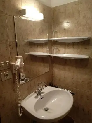 Basic Dört Kişilik Oda