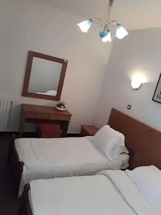 Standard Tek Büyük Yataklı Oda