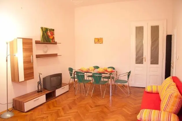 Basic Apart Daire, 2 Yatak Odası, Teras, Şehir Manzaralı (Top 5)