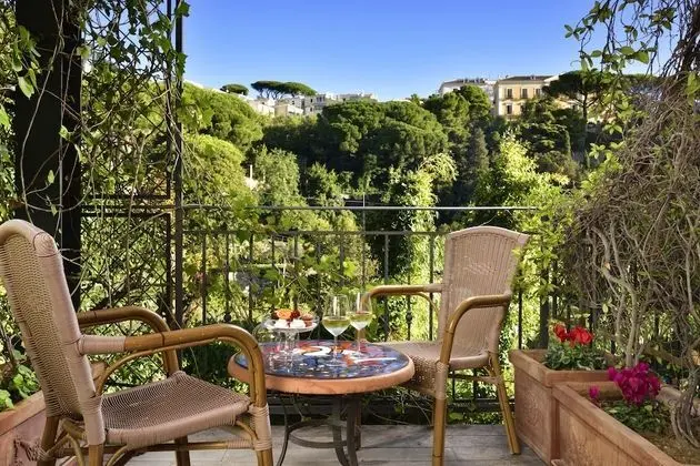 Deluxe Oda, Kısmi Deniz Manzaralı