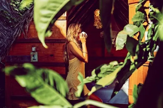 Economy Kulübe, 1 Büyük (Queen) Boy Yatak, Ortak Banyo, Zemin Kat