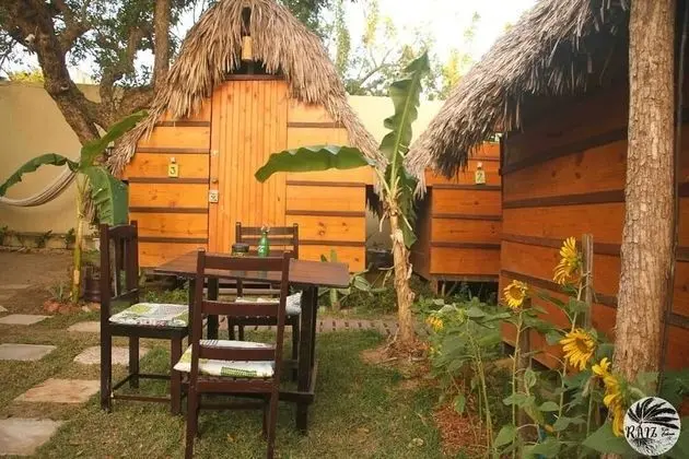 Economy Kulübe, 1 Büyük (Queen) Boy Yatak, Ortak Banyo, Zemin Kat