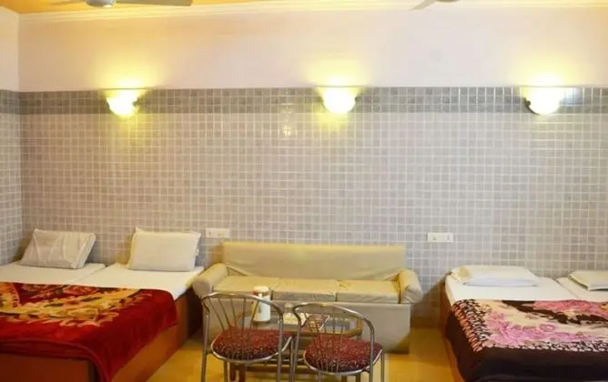 Standard Tek Büyük Yataklı Oda